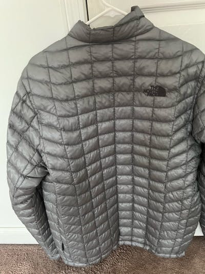 Back of The North Face Thermoball Jacket.