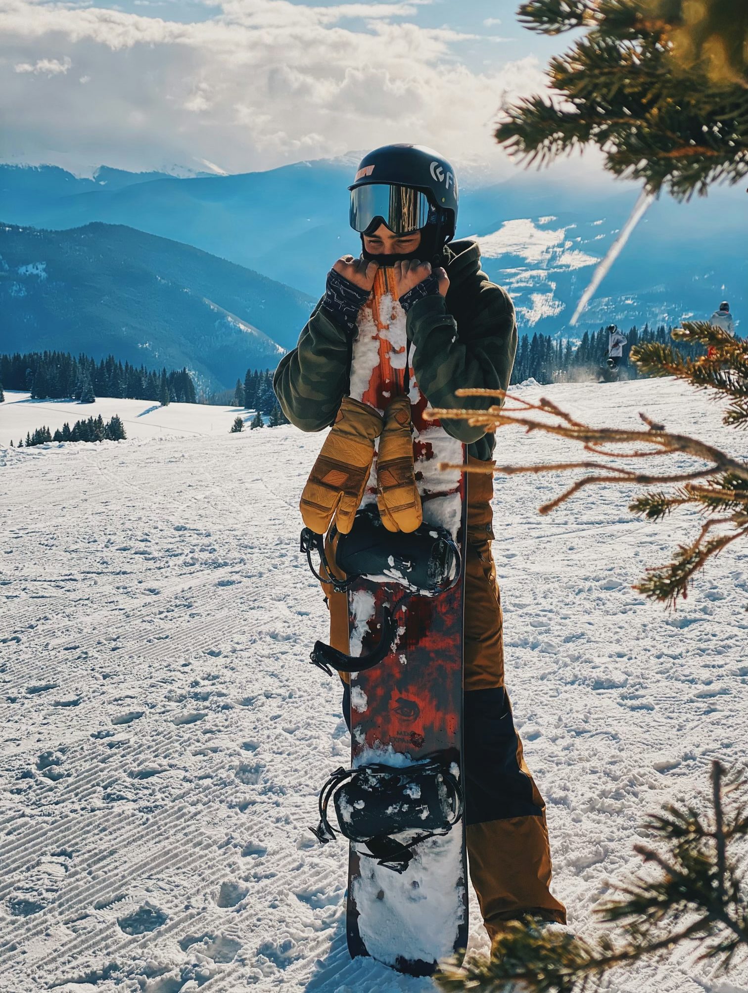 Snowboard Expert Jason Lustine