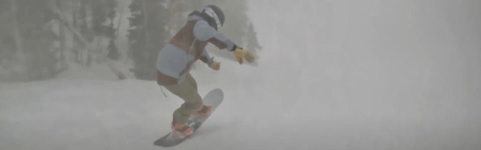 Buttering with the Nitro Drop snowboard in thick fog