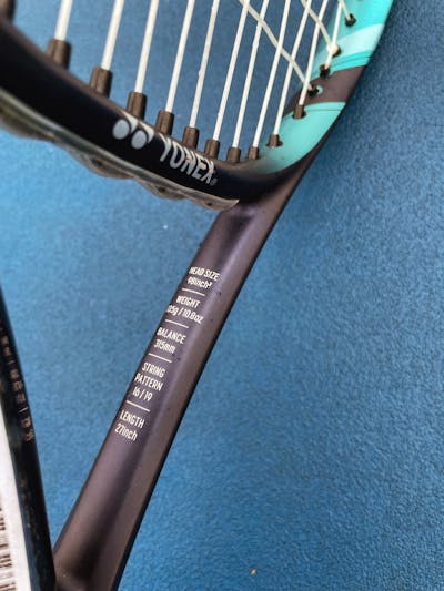 Details on the  Yonex EZone 98 Racquet.