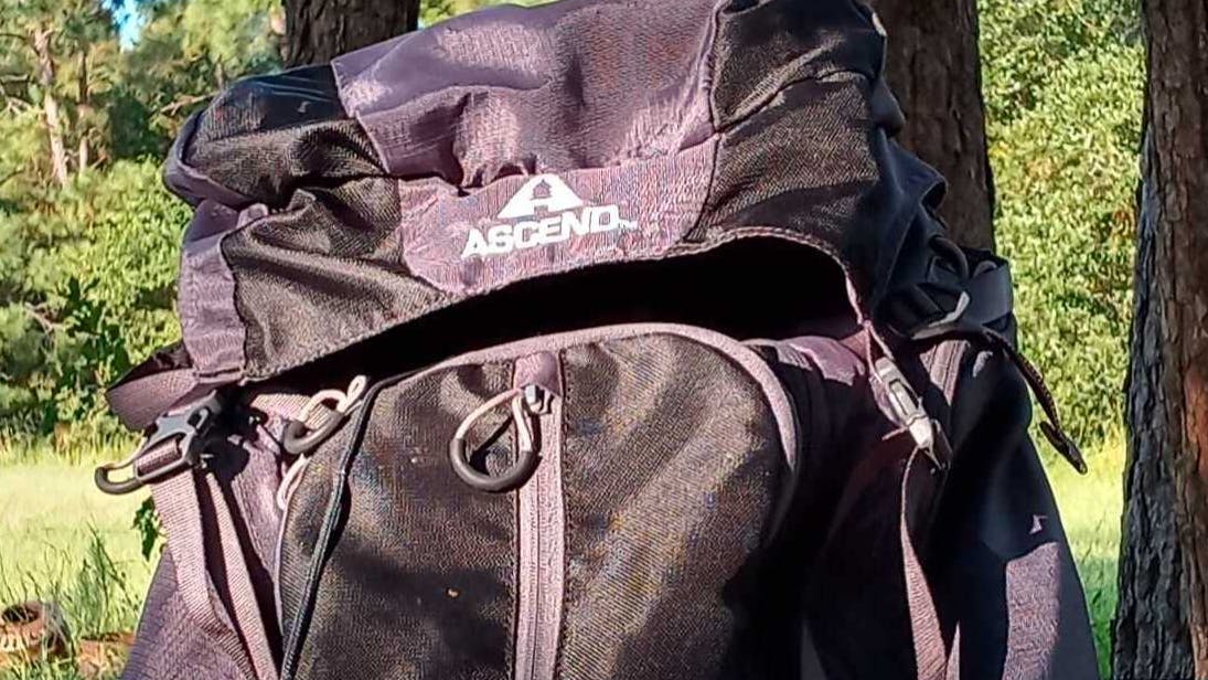 Photograph of the Ascend MS 4400 backpack.