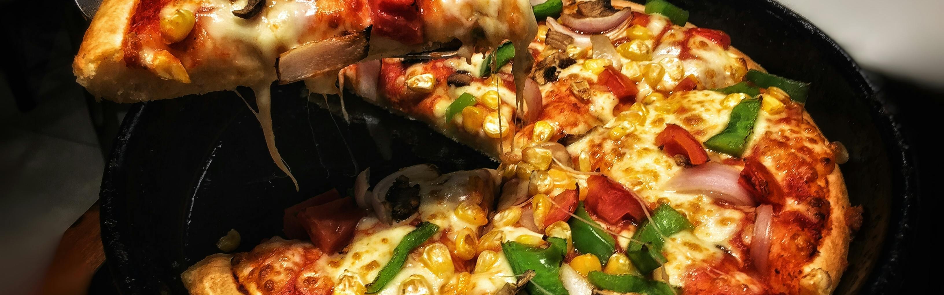 Compostable pizza container a space saver - Canadian Pizza Magazine