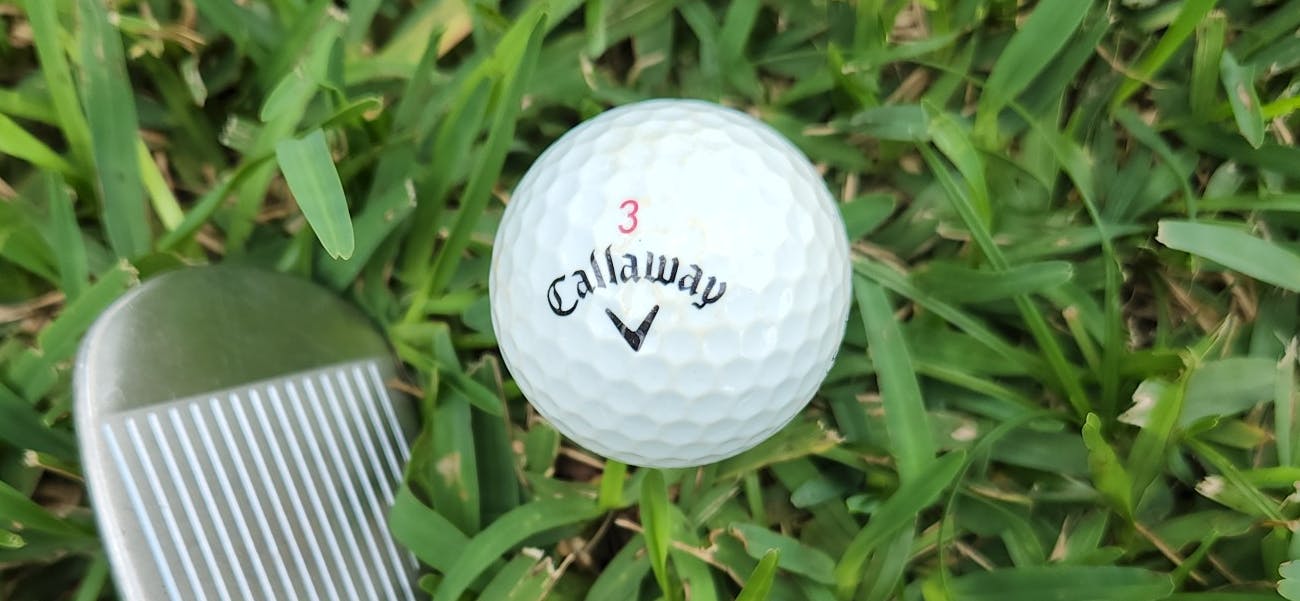 A Callaway 2020 Chrome Soft X Golf Ball.