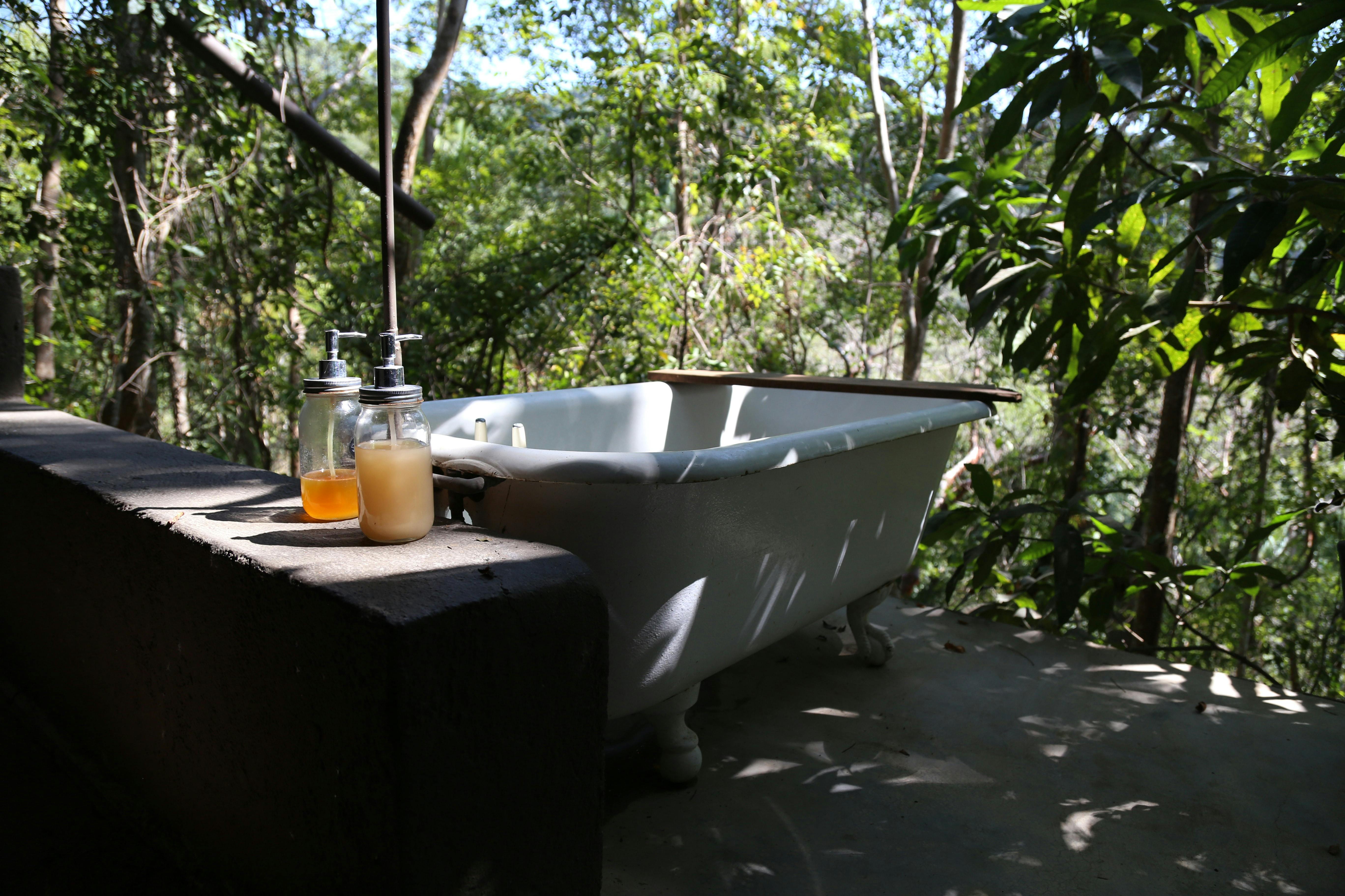 An outdoors bathtub
