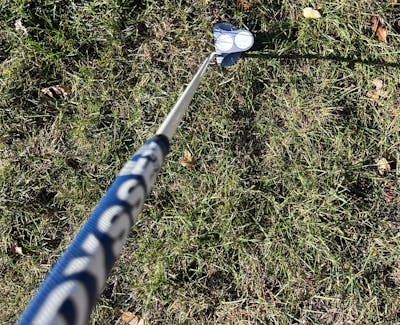 Top down view of the Odyssey Women's White Hot OG 2-Ball Stroke Lab Putter.
