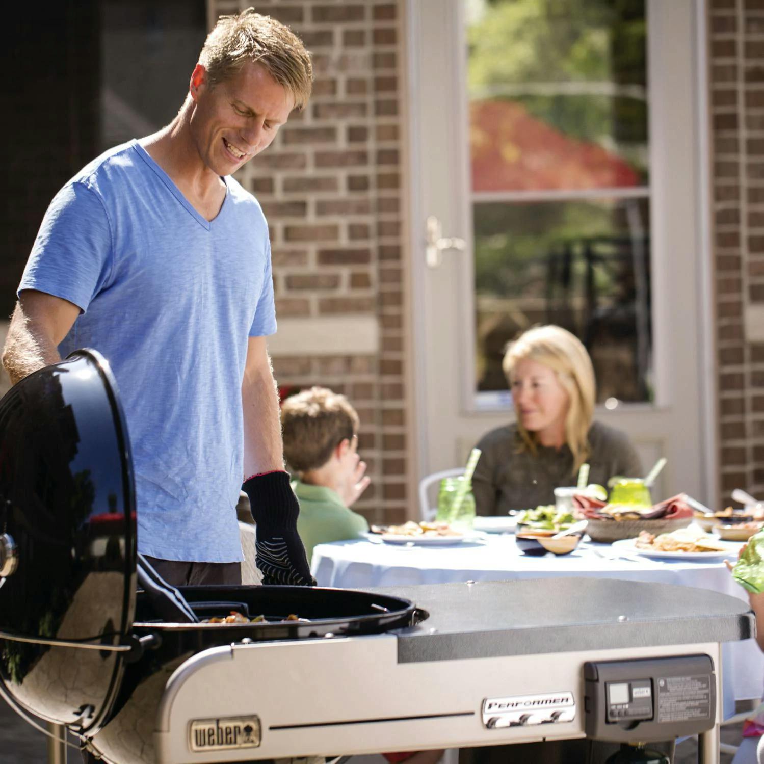 Weber Performer Deluxe Freestanding Charcoal Grill with Touch-N-Go Ignition · 22 in.