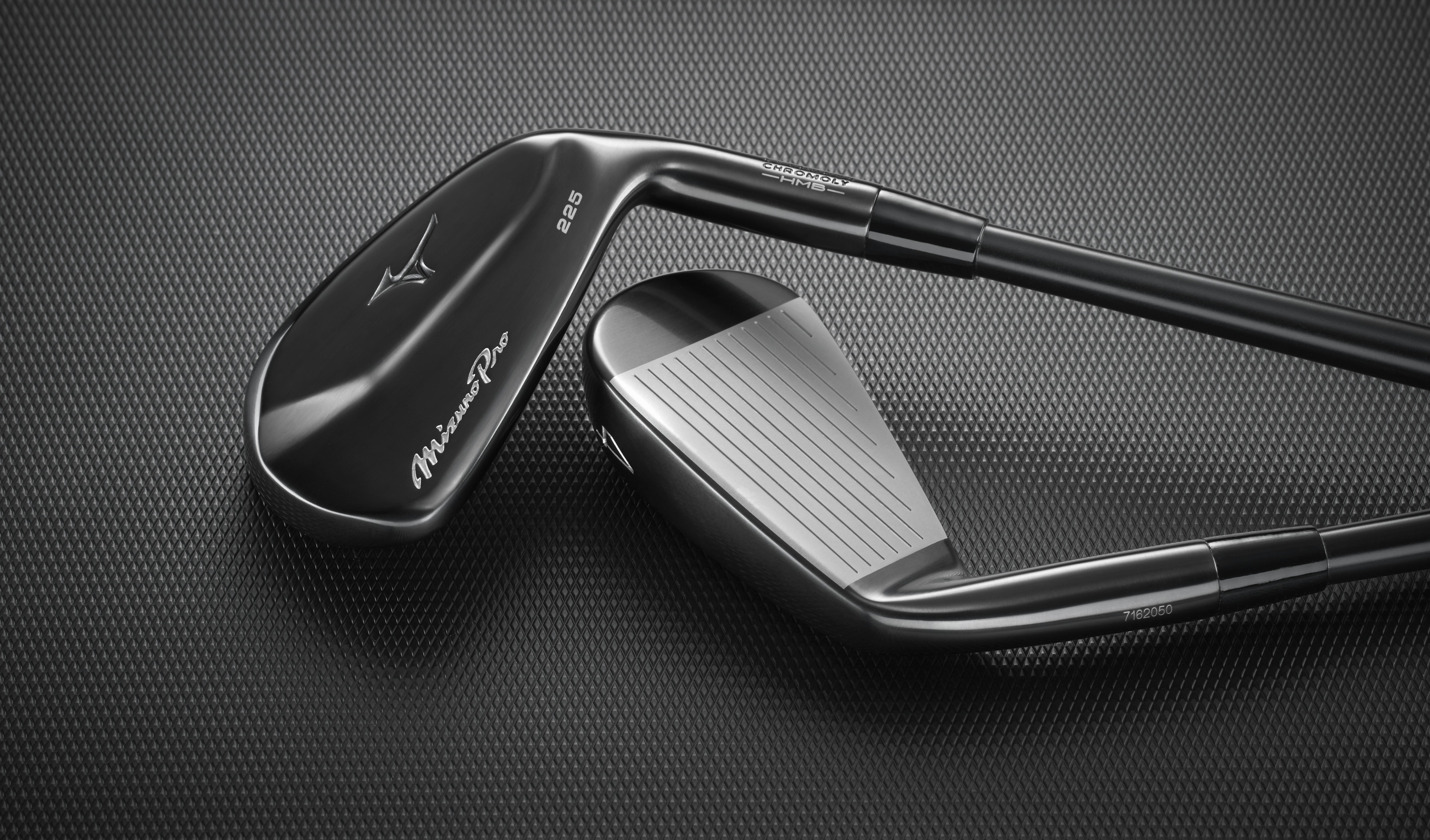 Mizuno Pro 225 Black Iron Set | Curated.com