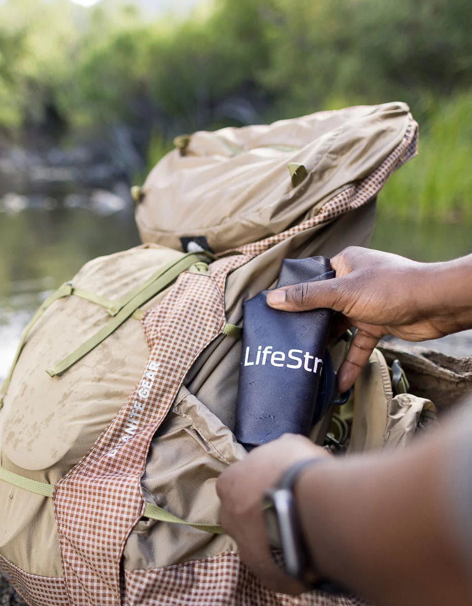 LifeStraw Peak Series Collapsible Squeeze 650ml Water Bottle + Filter -  Hike & Camp