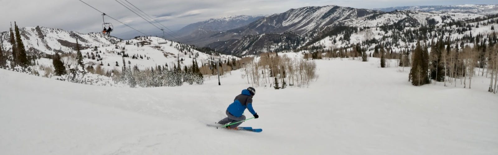Ski Expert Rob Greenawalt skis down a groomer with the 2023 Volkl Kendo 88 skis