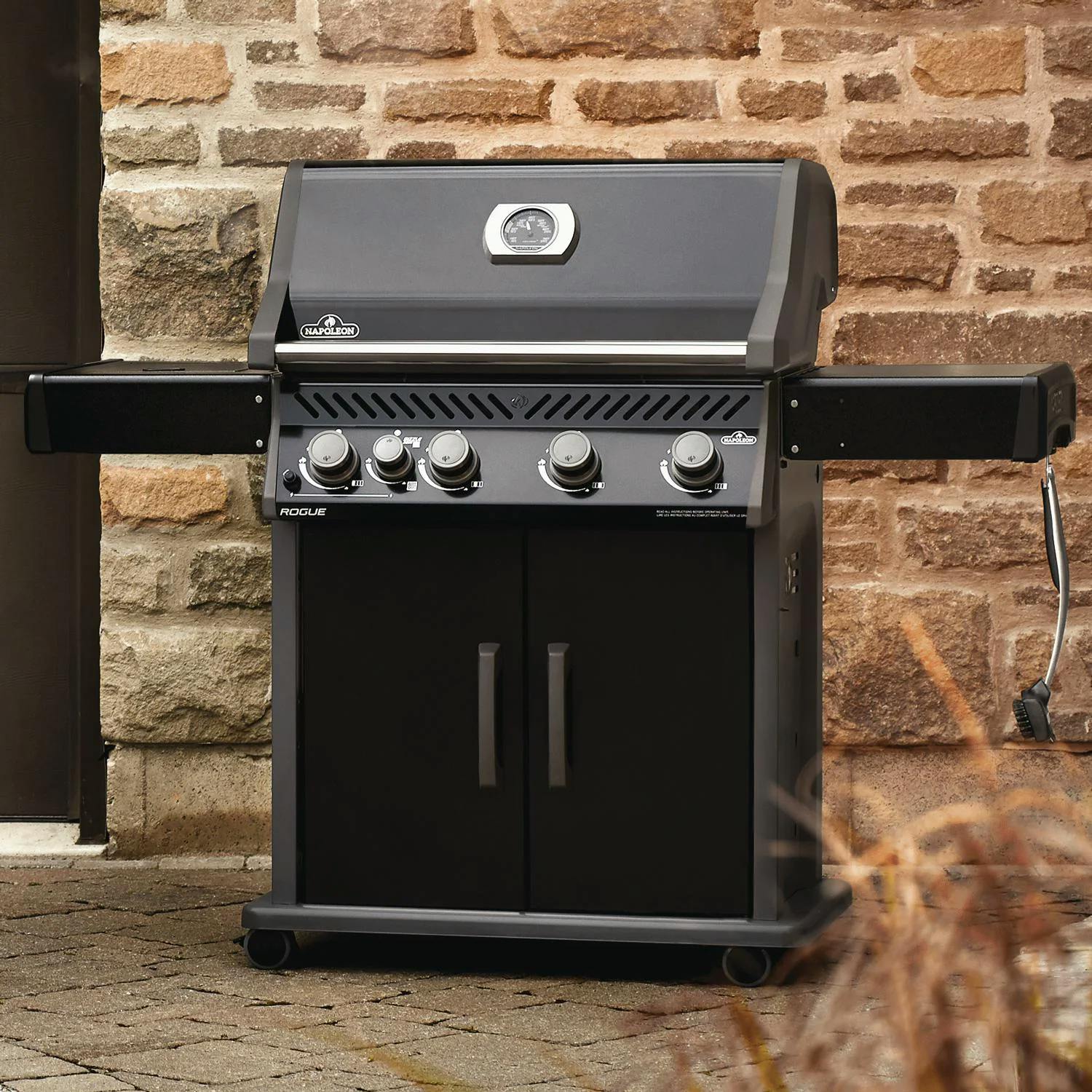 Napoleon Rogue XT 525 SIB Gas Grill with Infrared Side Burner · Propane