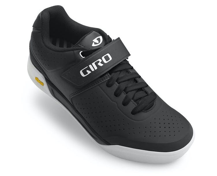 Product image of the Giro Chamber II MTB Shoe.