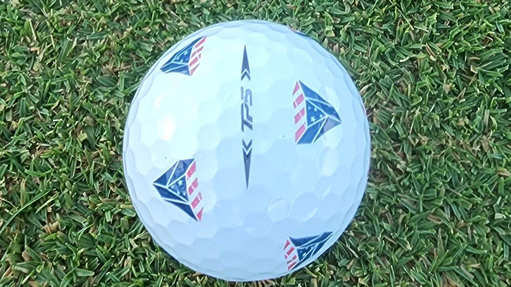 The TP5 Pix 2.0 golf ball. 