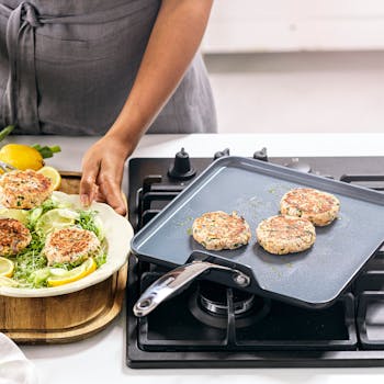 Aluminium Nonstick Kitchen Cooking Breakfast Pancake Omelette Pan Fry Pan -  China Master Frying Pan and Pan price