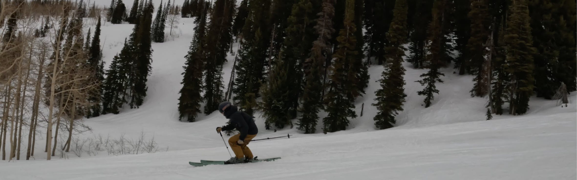 A skier turning on the 2023 Salomon QST 92 Skis. 