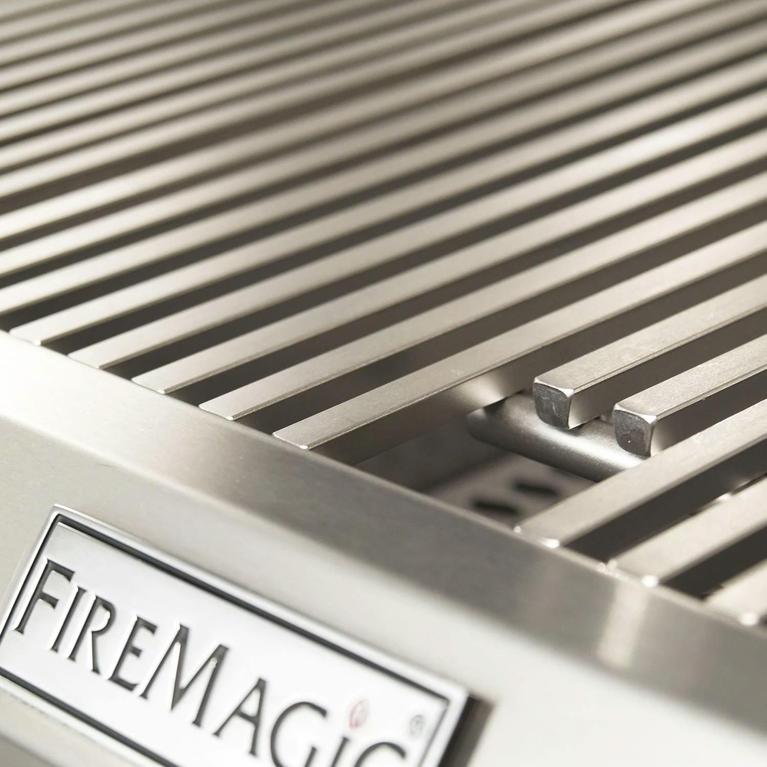 Fire Magic Echelon Diamond Built-in Gas Grill with Rotisserie and Digital Thermometer · 36 in. · Natural Gas