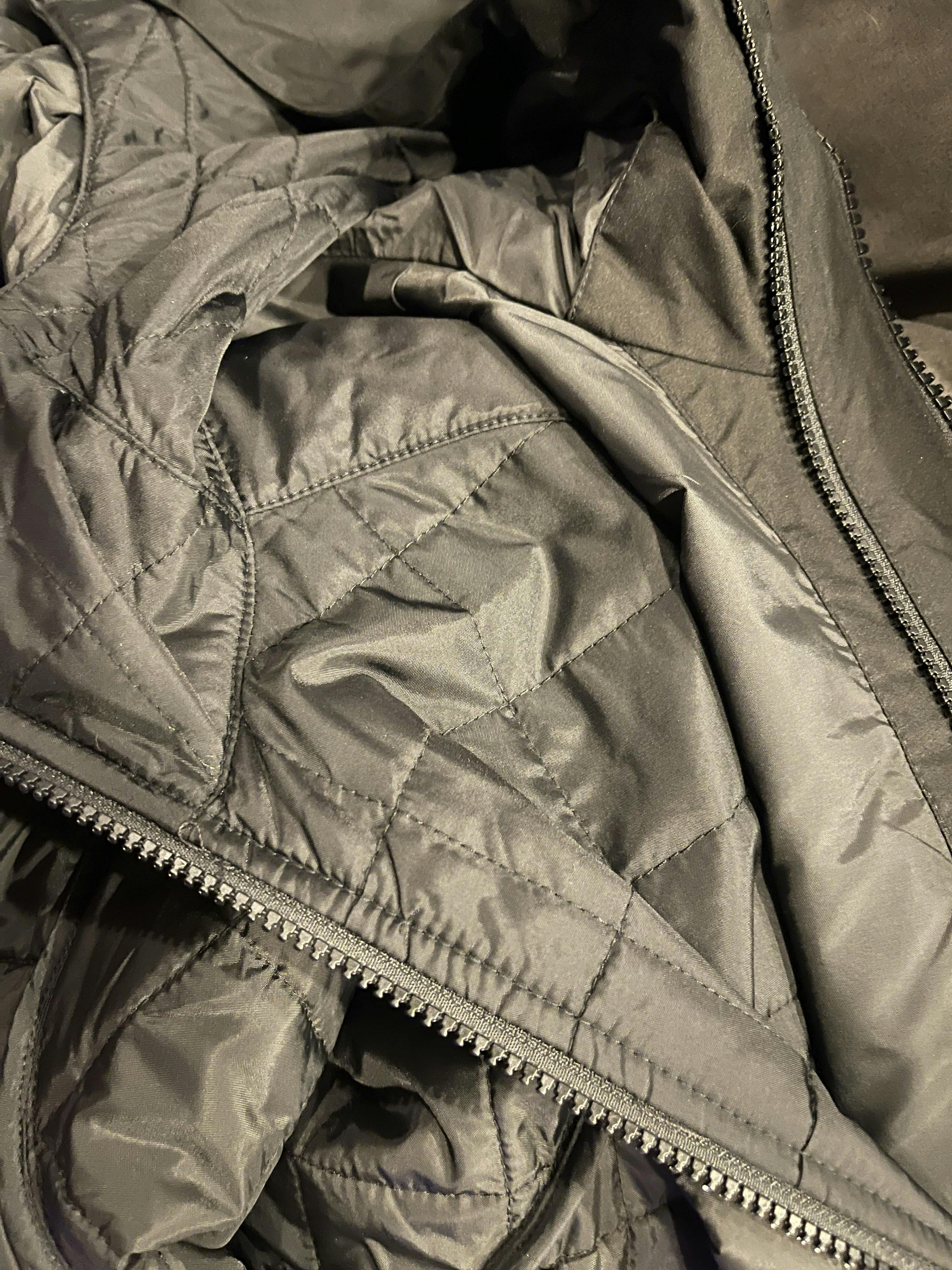 Inside of the 686 Men's Smarty 3-in-1 Form Jacket. 