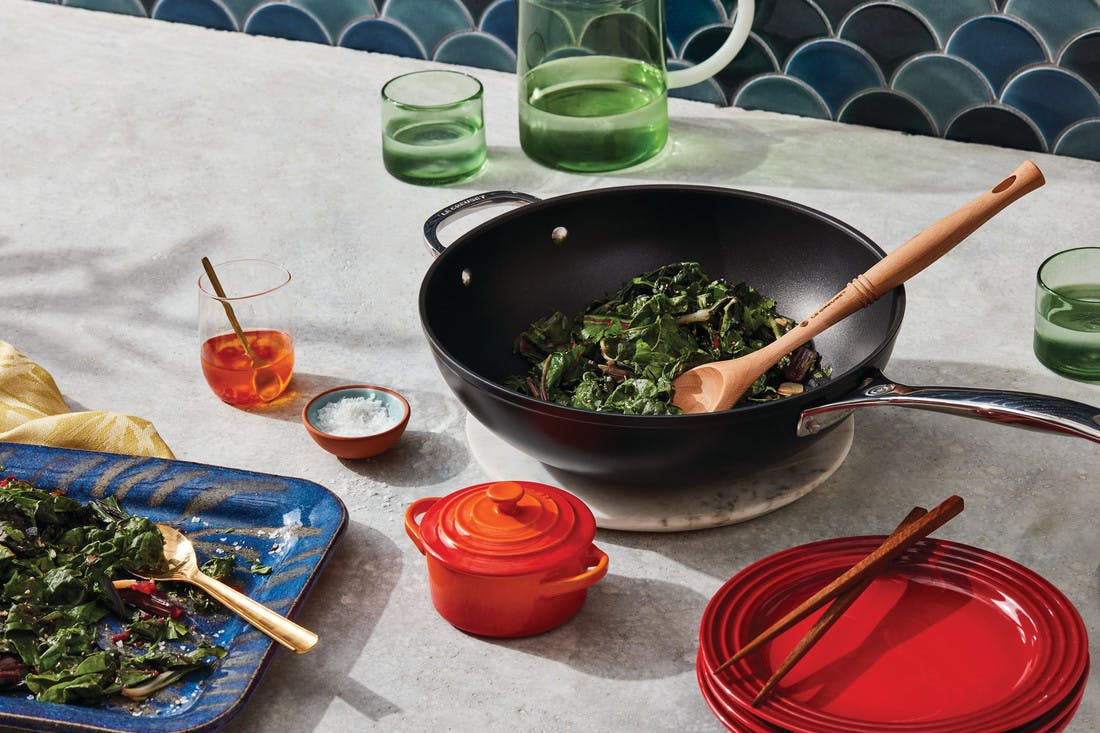 Le Creuset Toughened Nonstick Pro Stir Fry Pan with Helper Handled · 12 Inch  · Black