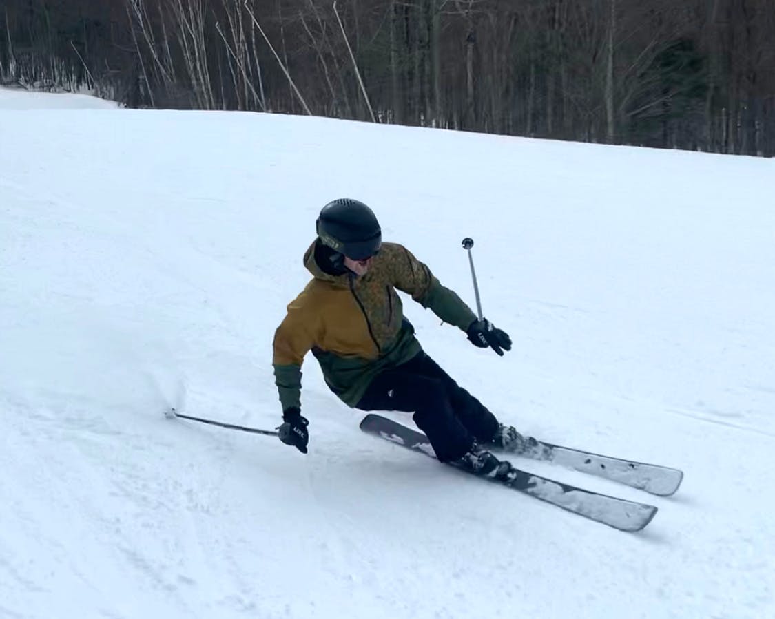 Tyler Kizner skiing down the slopes