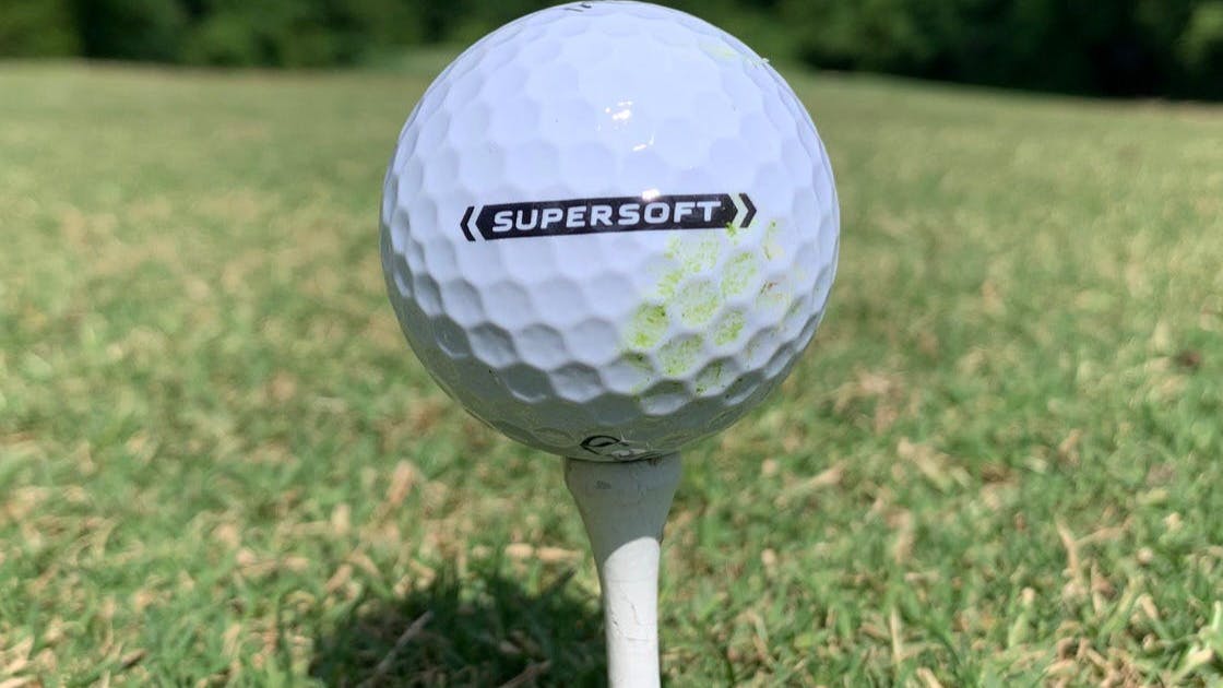 Close up of the Callaway 2021 SuperSoft Golf Ball on a tee.