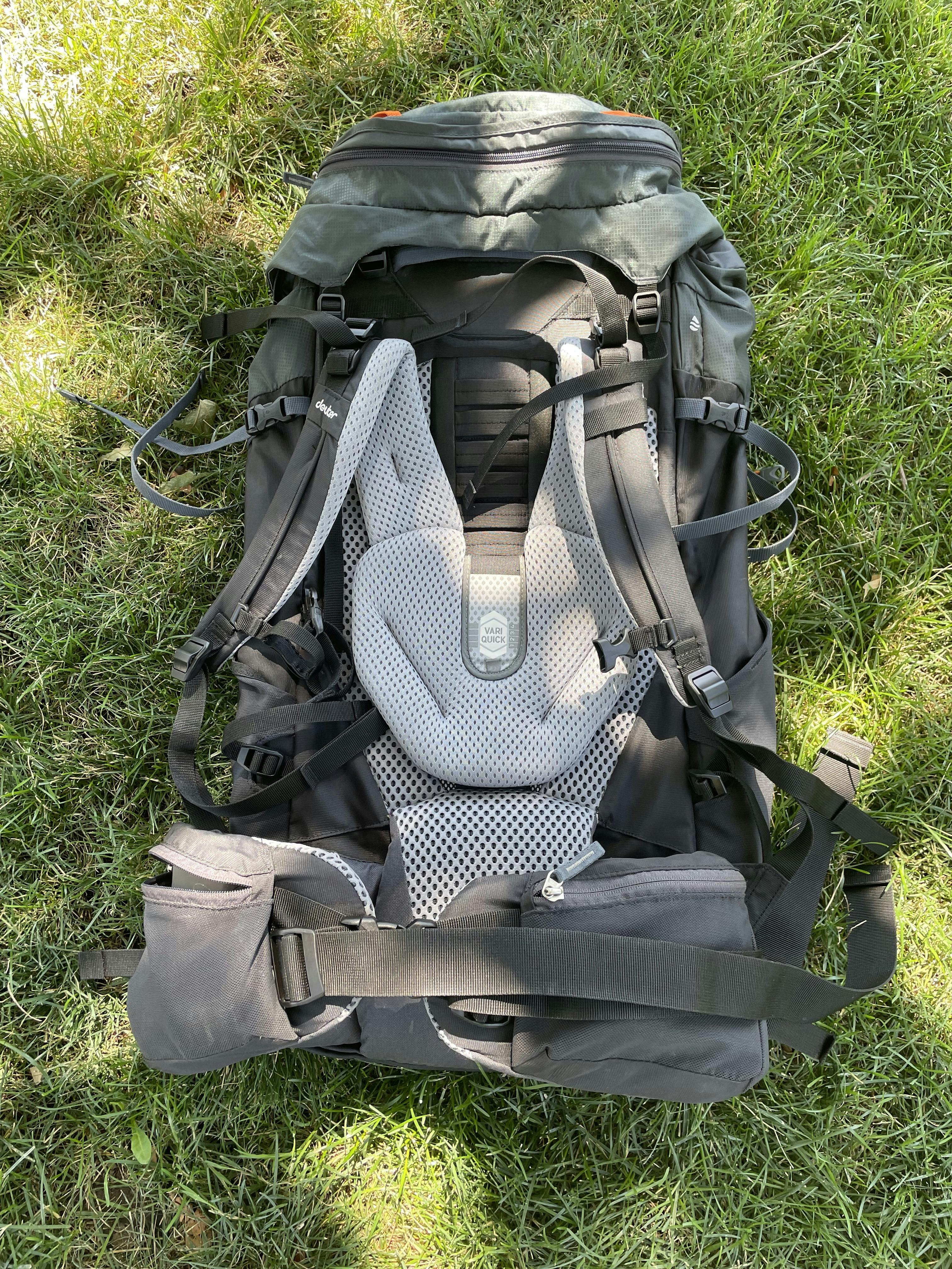 Back of the Deuter - Aircontact 55+10 Pack.