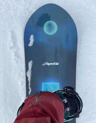 Top down view of the edge of the Capita Equalizer Snowboard.