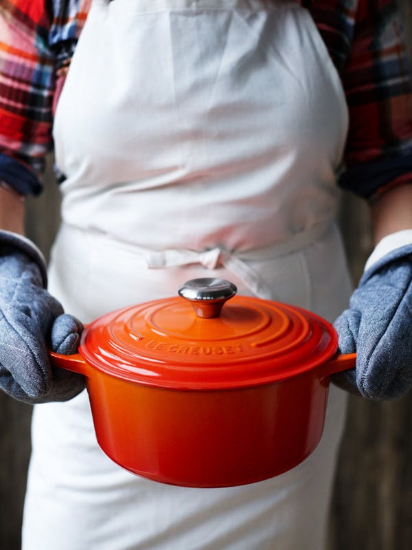 Le Creuset Signature Round Dutch Oven Review: Where Style Meets Substance