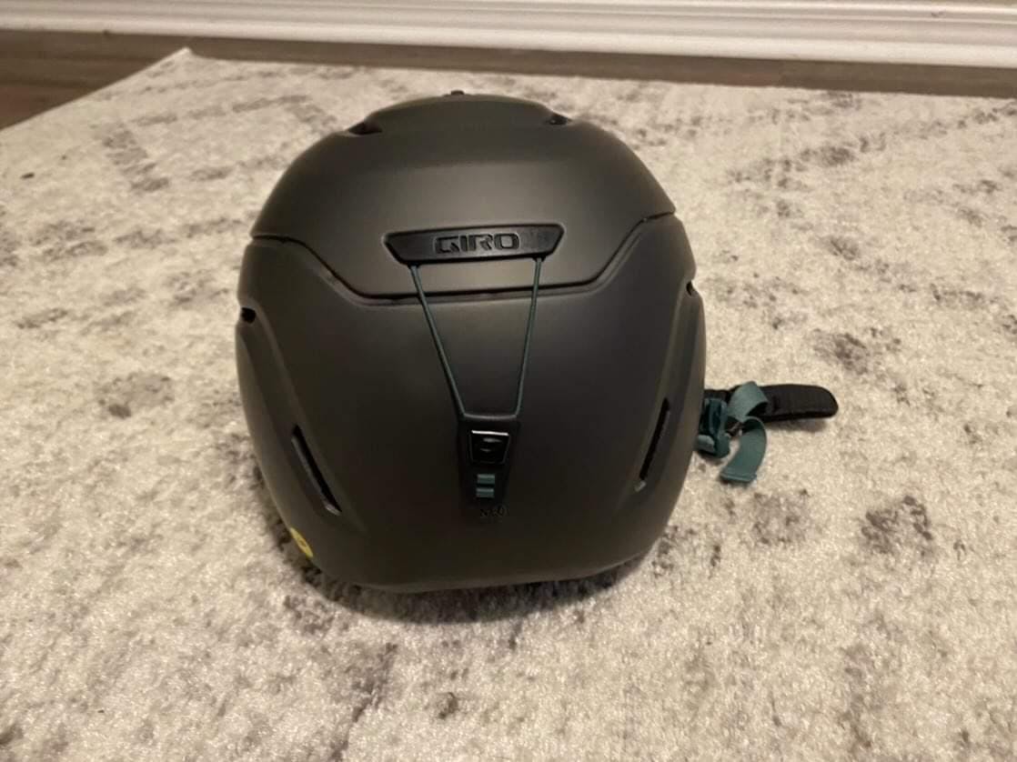 Back of the Giro Neo MIPS Helmet.