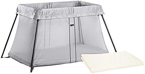 BabyBjörn Travel Crib Light And Fitted Sheet Bundle