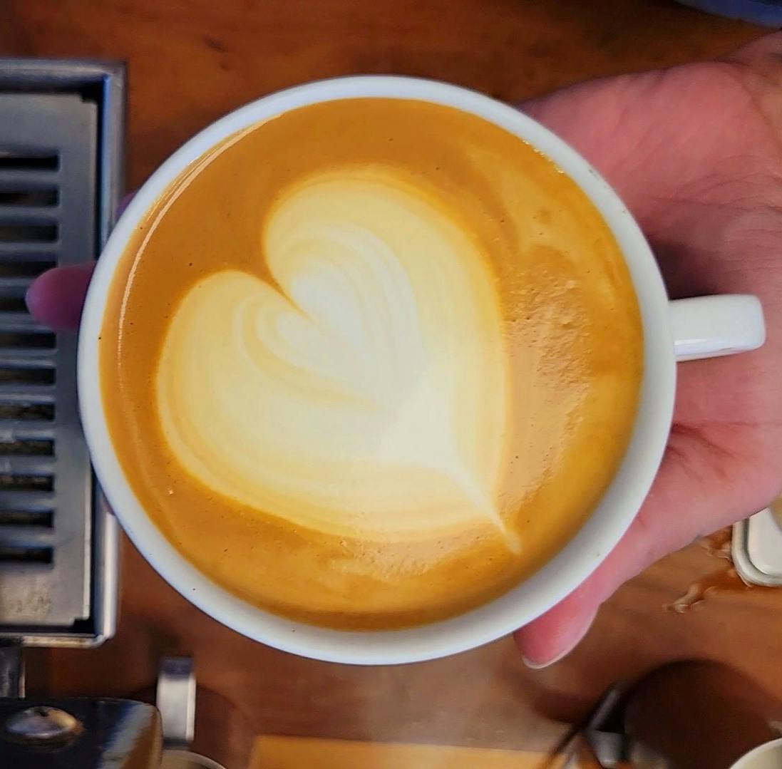 7 Essential Tools to Make Latte Art at Home