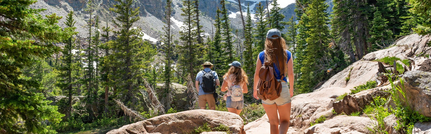 How to Safely Hike in the Summer