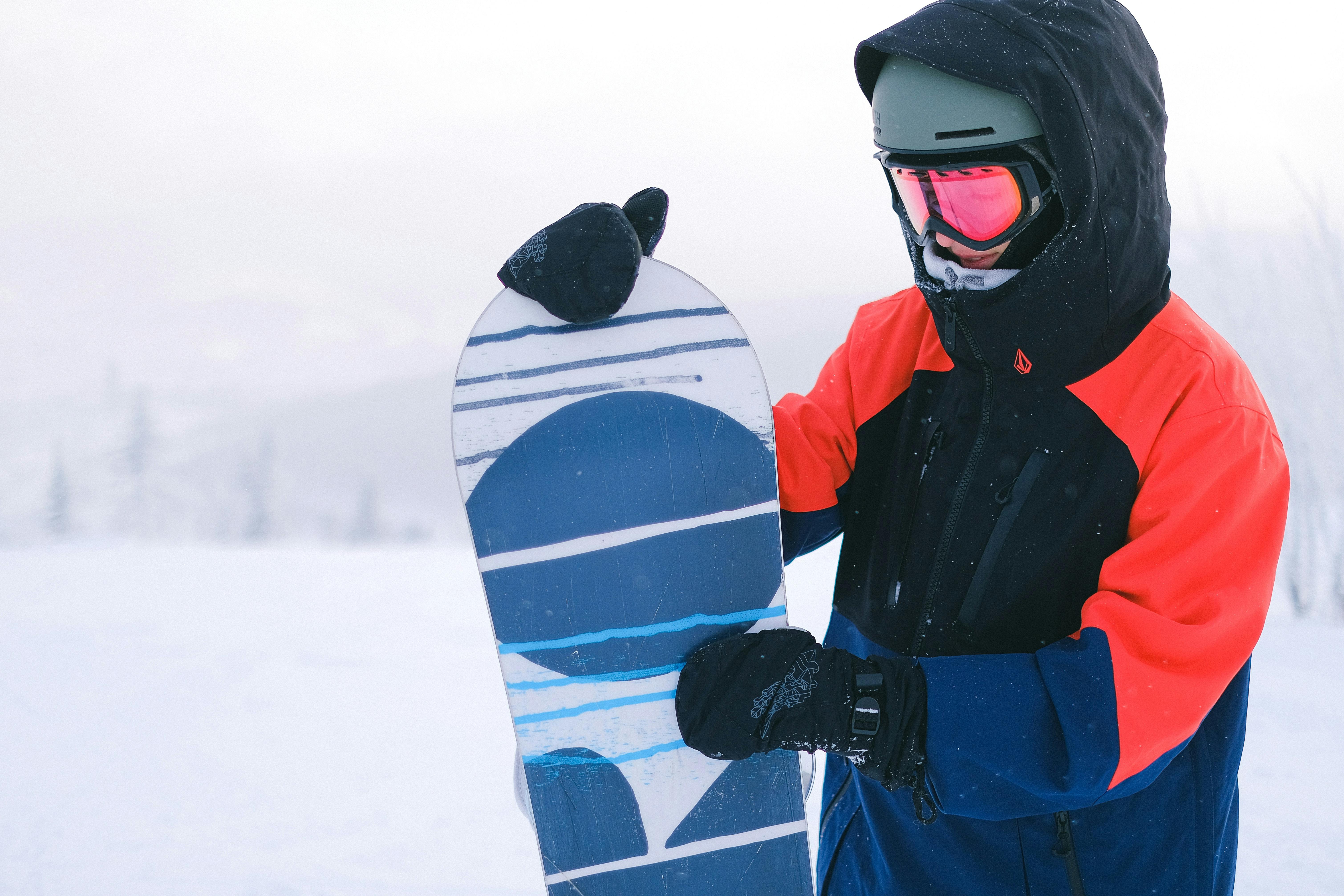 Meyella landheer klep What Is a Snowboard's Flex and Which Flex Is Best for You? | Curated.com