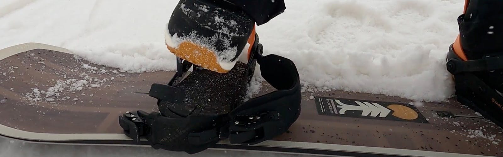 Up close on strapping into the 2023 Burton Cartographer snowboard