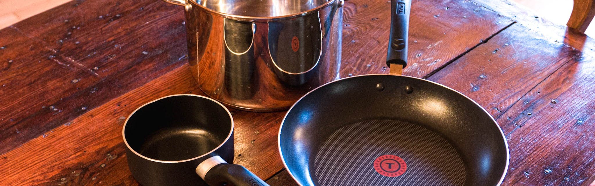 Made In vs. Caraway Cookware (11 Key Differences) - Prudent Reviews