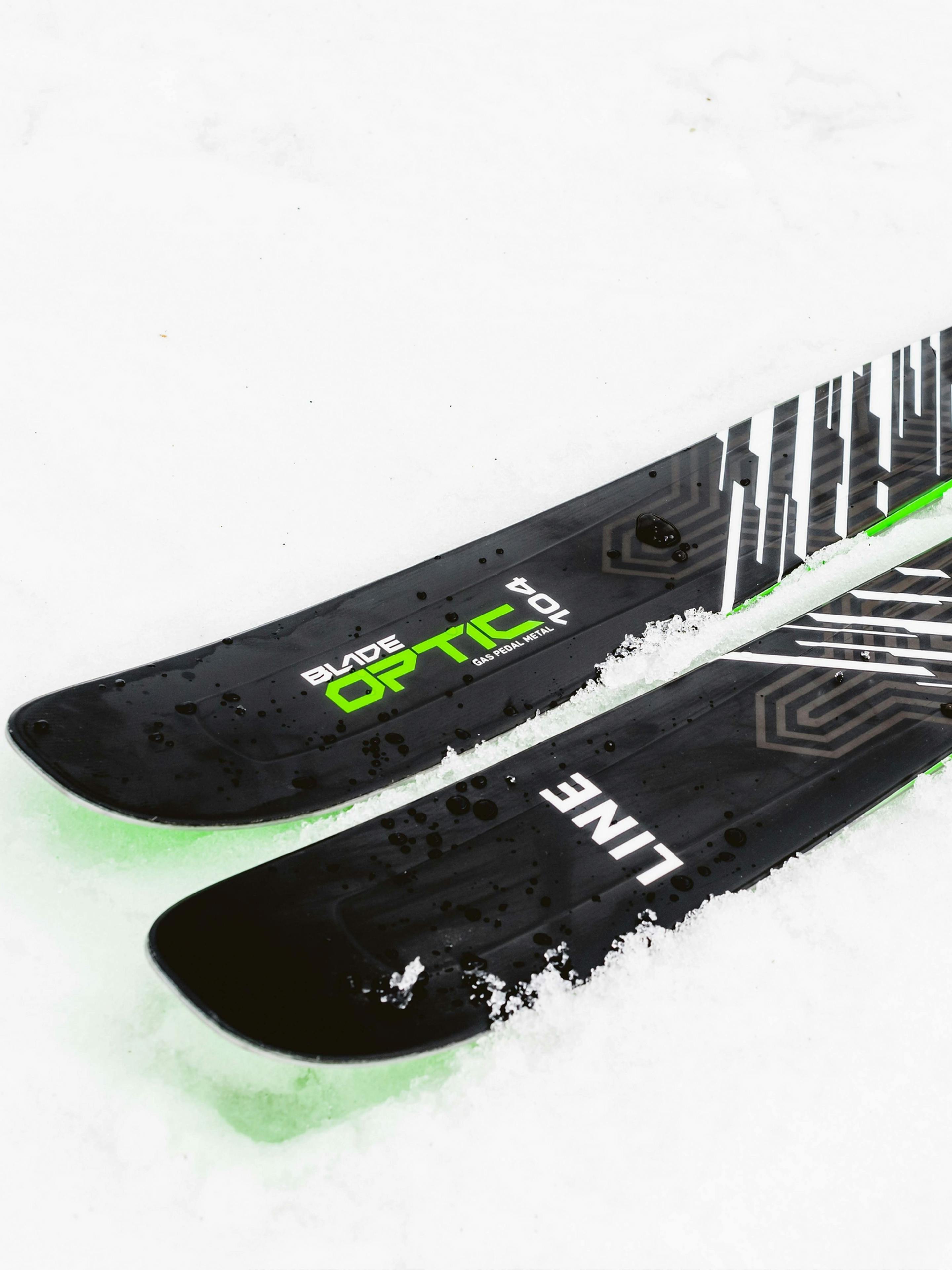 Line Blade Optic 104 Skis · 2023