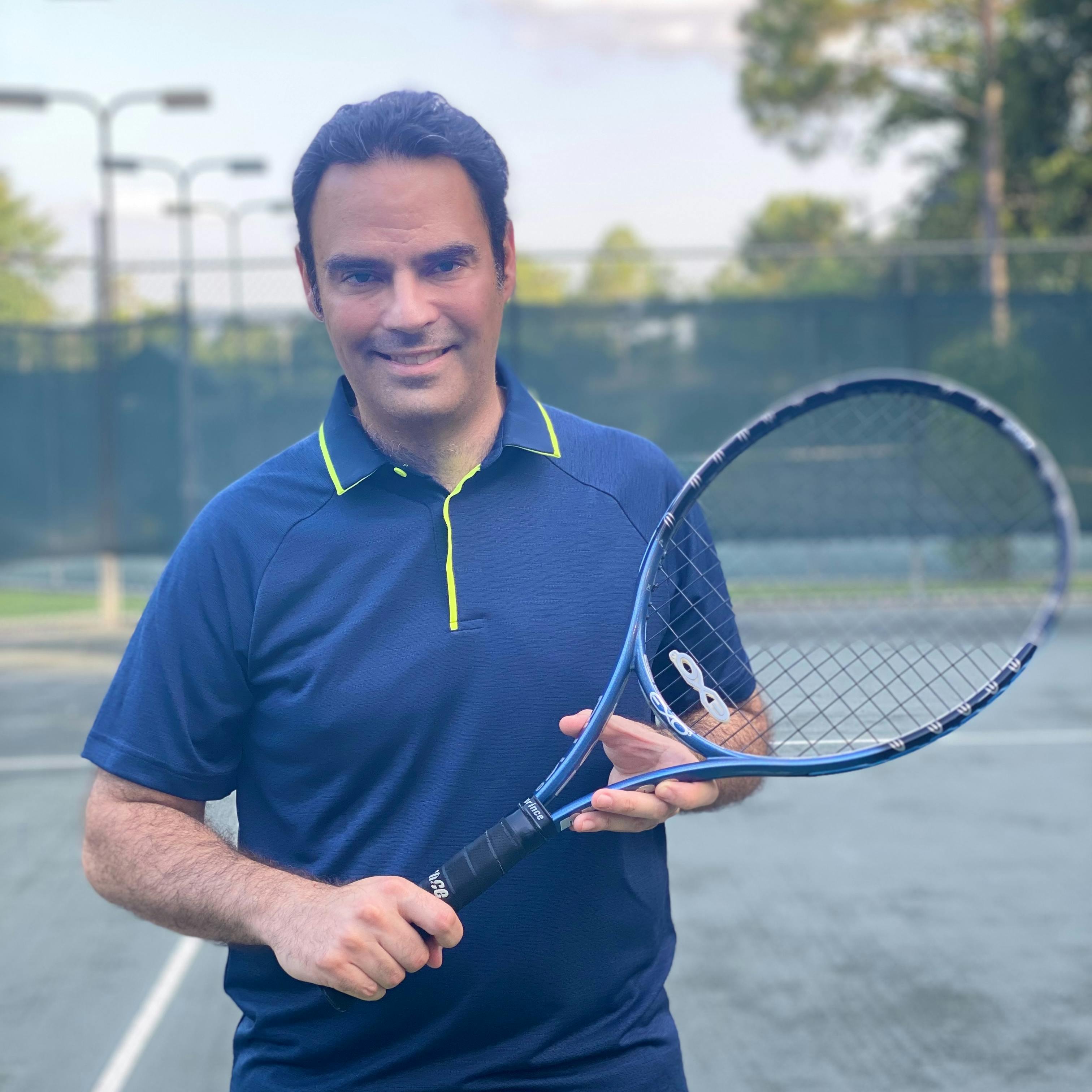 Tennis & Racquet Expert Alejandro (Alex) Del Valle