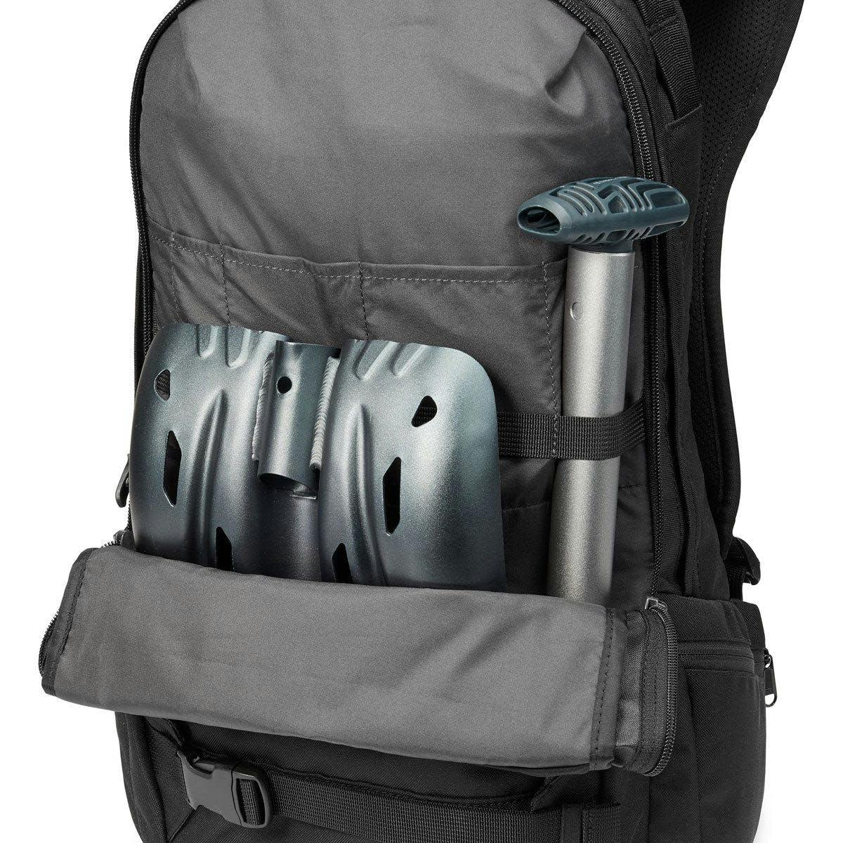 Dakine Mission 25L Backpack