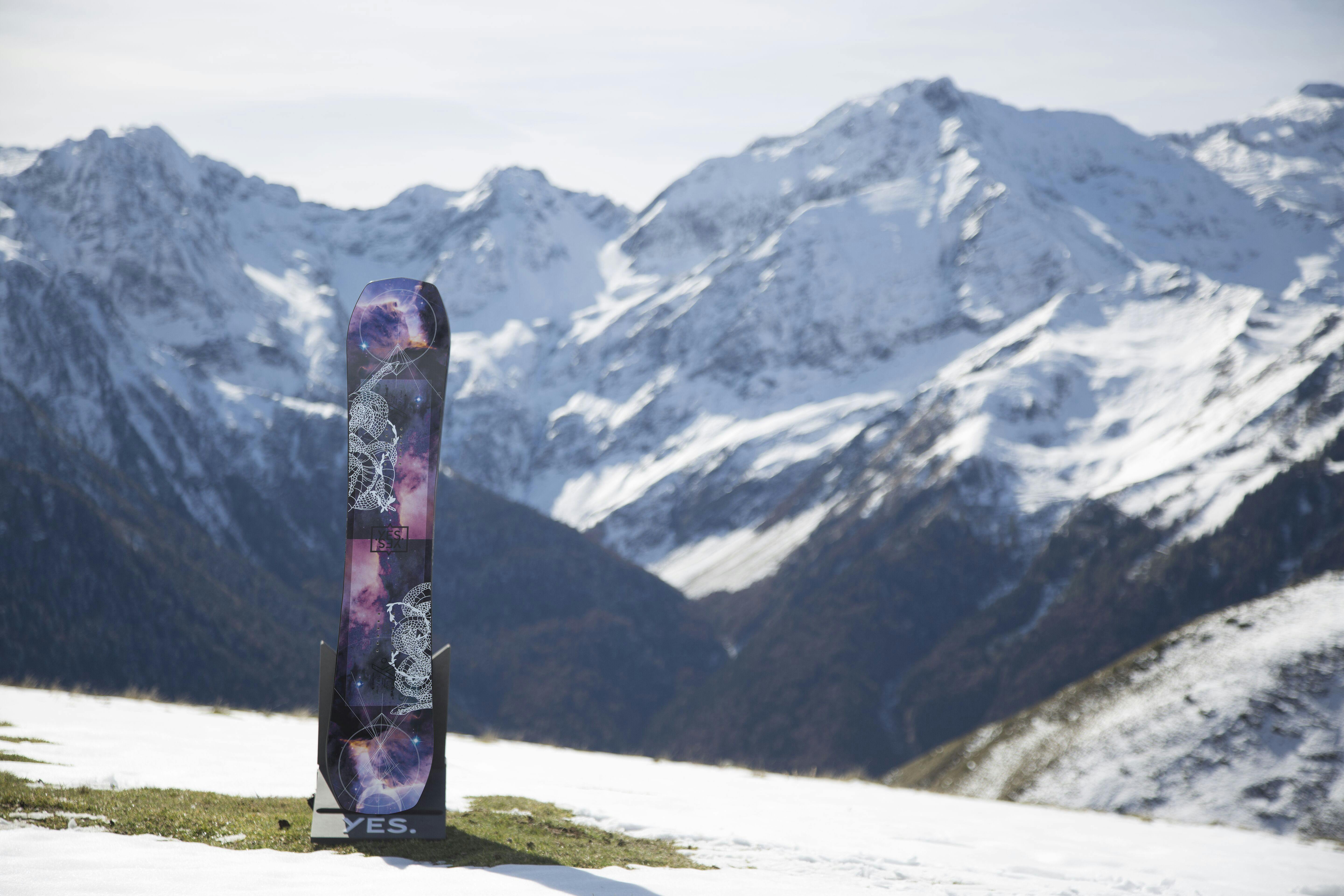 Yes. Rival Snowboard · Women's · 2023