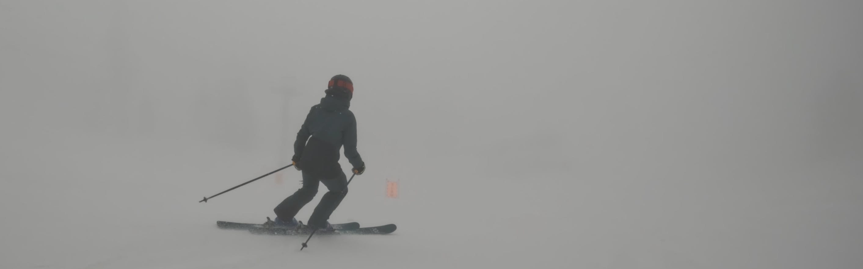 Curated Ski Expert Sara Beeken on the 2023 Volkl Secret 96 skis in foggy conditions