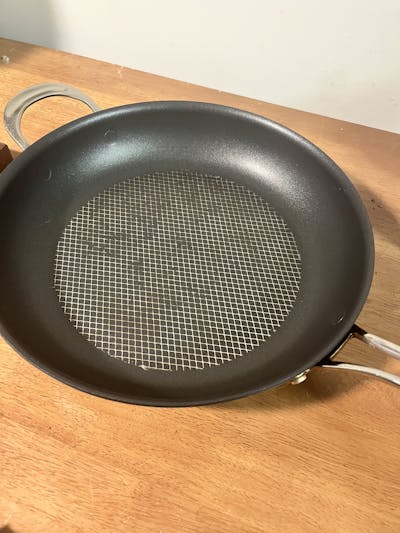 The Anolon X Hybrid 12 Inch Frying Pan after 30 days of usage.