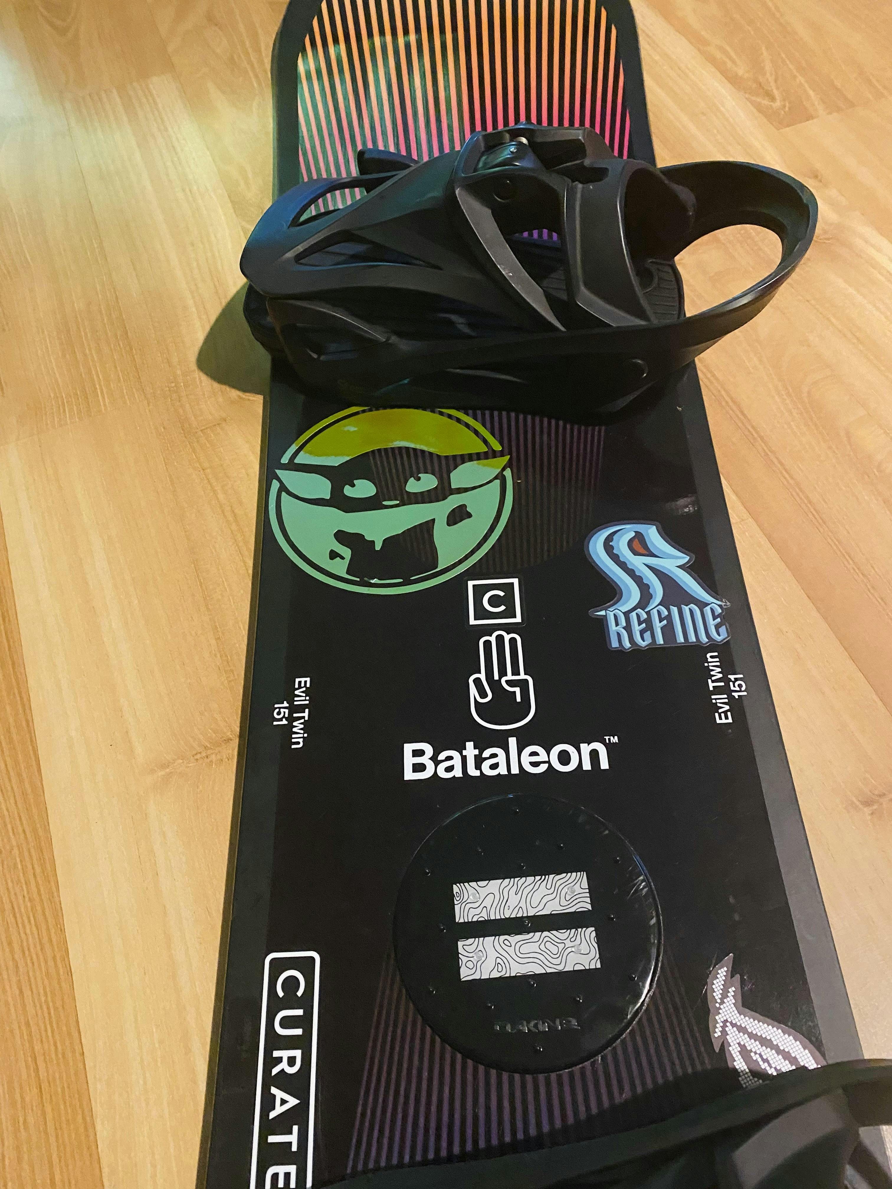 The middle of the Bataleon Evil Twin Snowboard. 