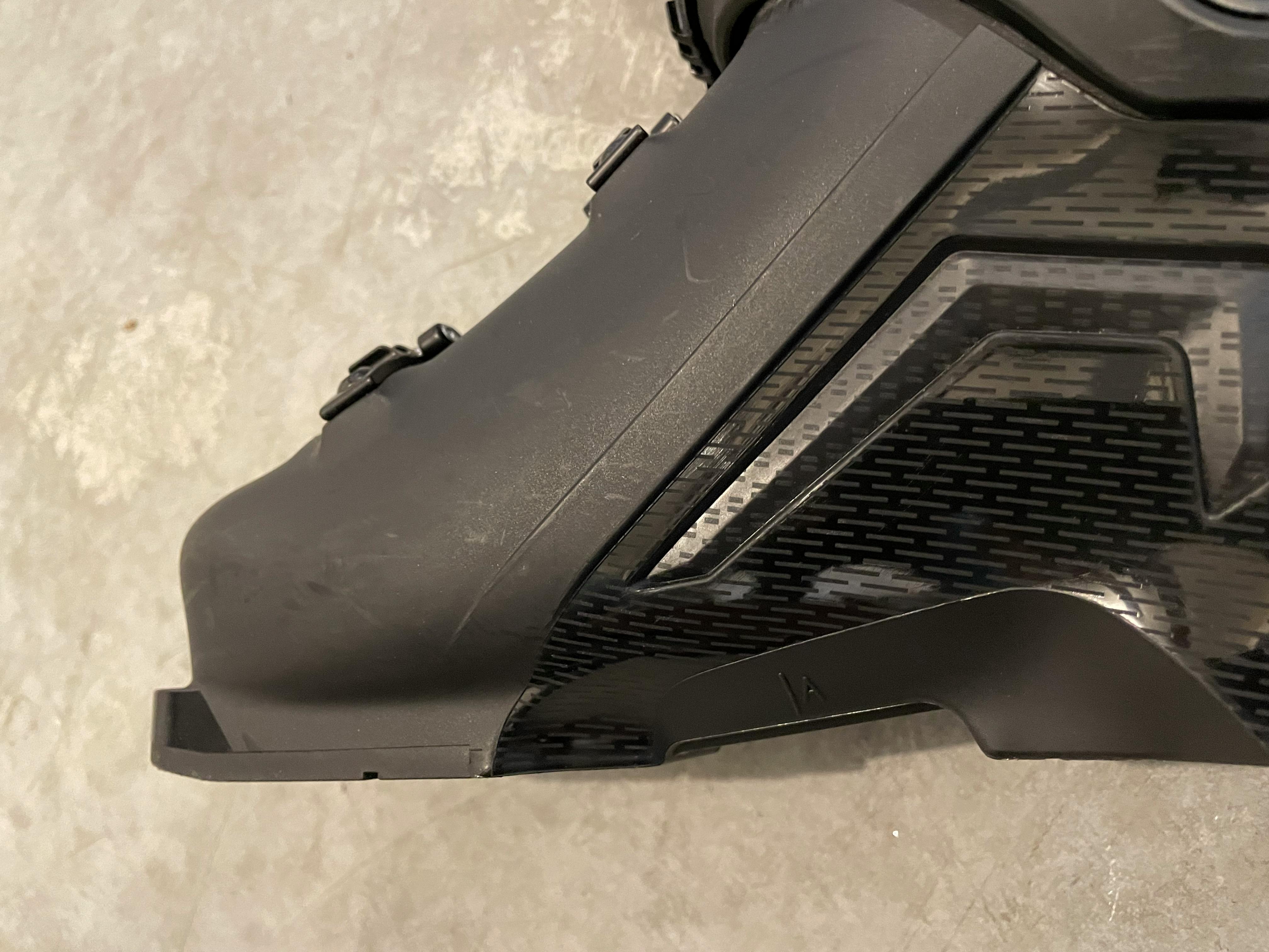 An image of the tip of the author's ski boot taken from the side.